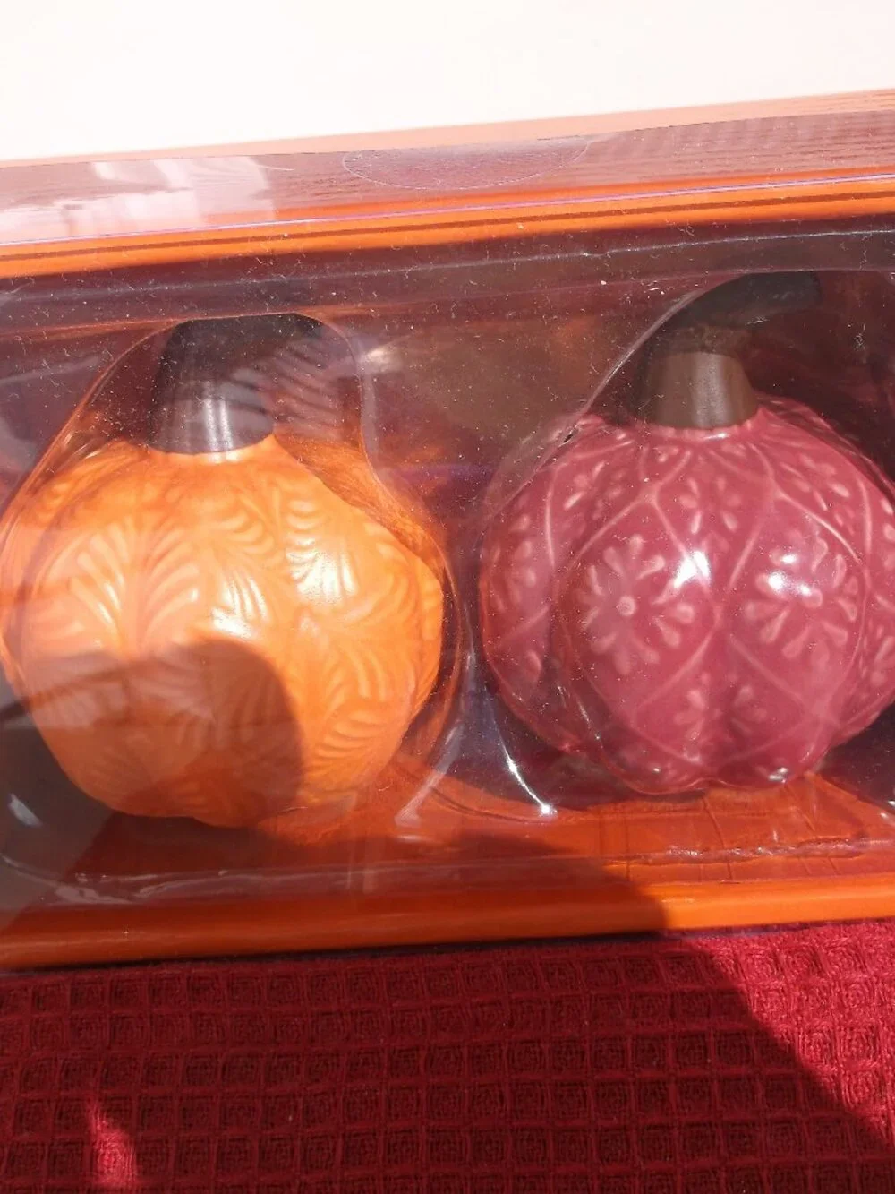 HEB Holiday Pumpkin Salt & Pepper Shakers + Fall Kitchen Towel NWT Set